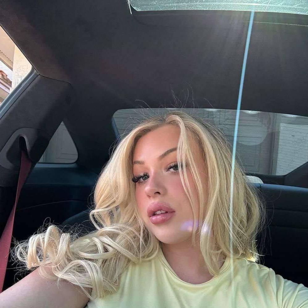 
                        Daisy
                     is Female Escorts. | Fredericton | New Brunswick | Canada | canadapleasure.com 