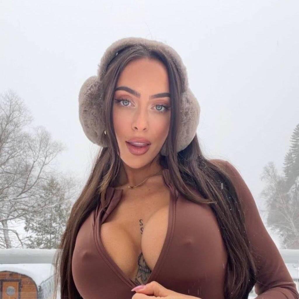 
                        Melissa
                     is Female Escorts. | Fredericton | New Brunswick | Canada | canadapleasure.com 