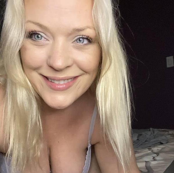 
                        Summer
                     is Female Escorts. | Kingston | Ontario | Canada | canadapleasure.com 