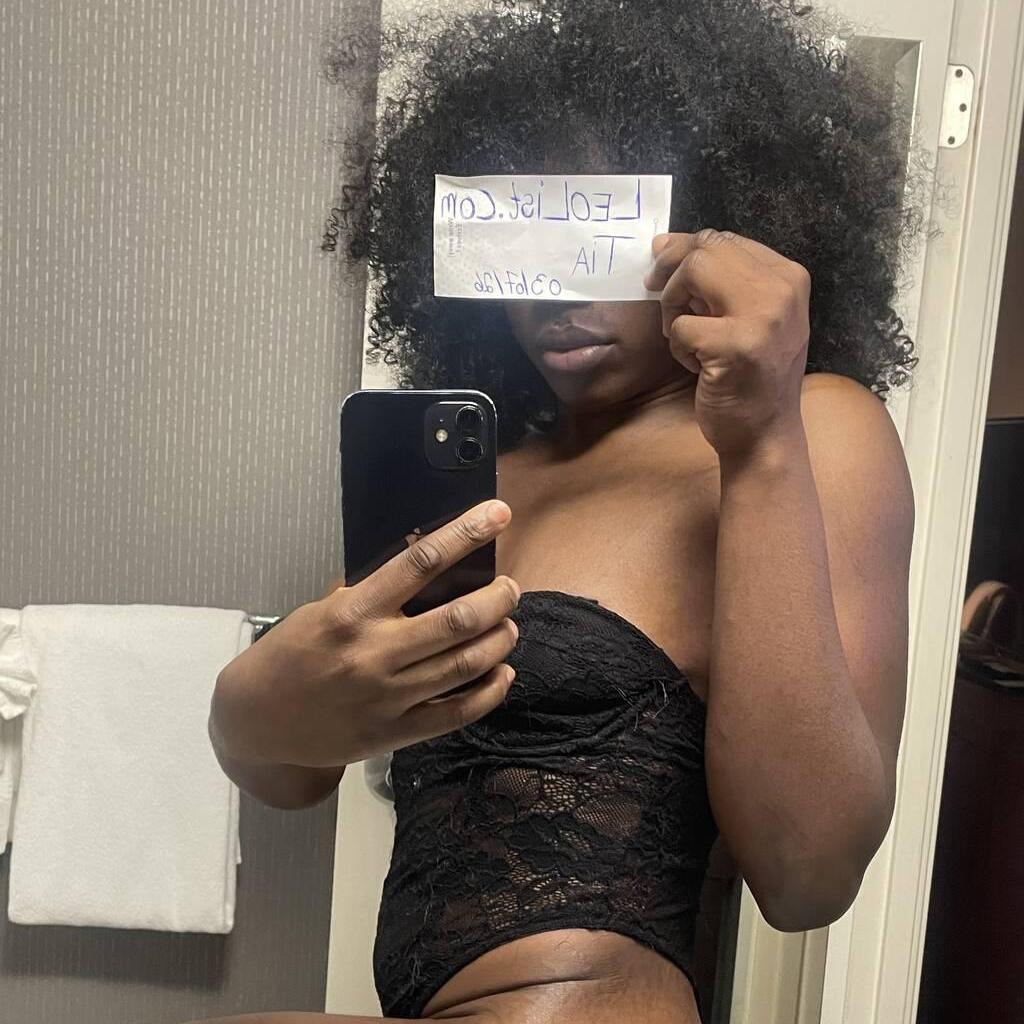 
                        Tia 613 . 903 8899
                     is Female Escorts. | Niagara | Ontario | Canada | canadapleasure.com 