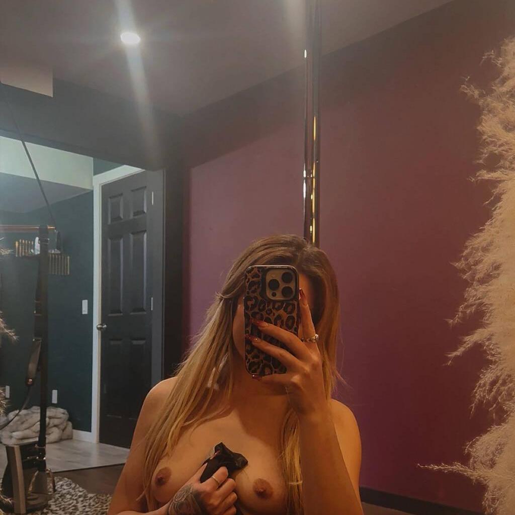 
                        Serena belle woods
                     is Female Escorts. | Vancouver | British Columbia | Canada | canadapleasure.com 