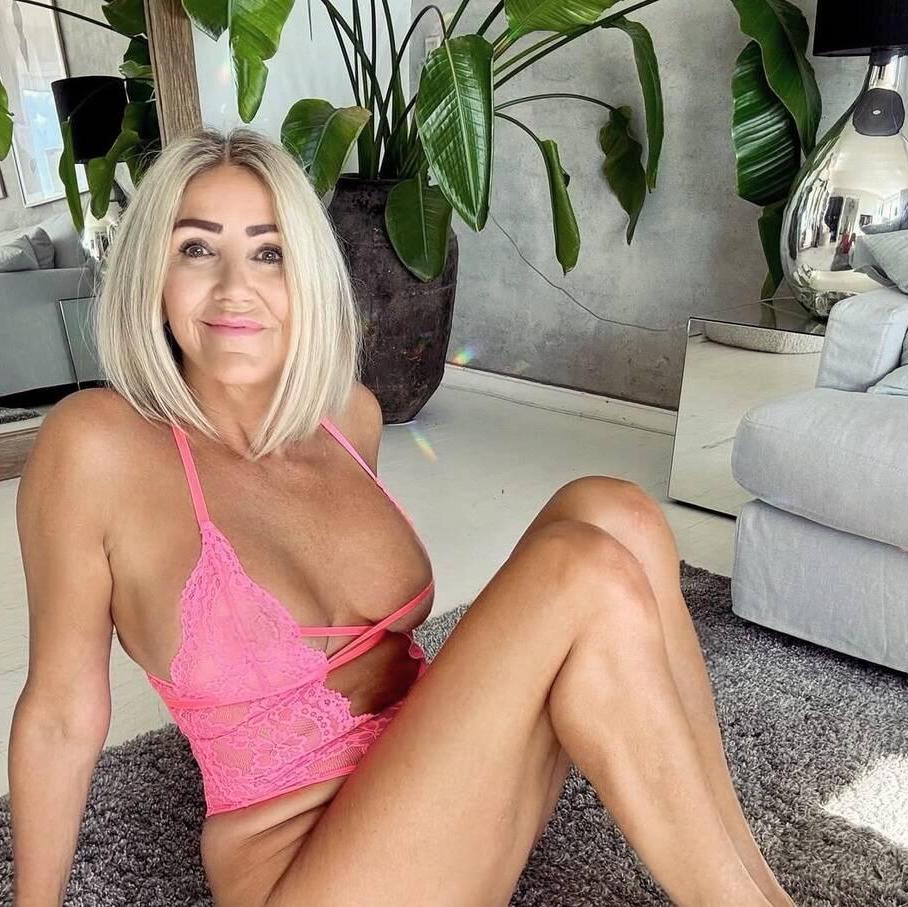 
                        Lena
                     is Female Escorts. | Niagara | Ontario | Canada | canadapleasure.com 