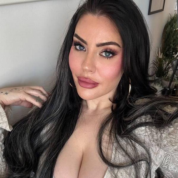 
                        Sarah
                     is Female Escorts. | Trois Rivieres | Quebec | Canada | canadapleasure.com 