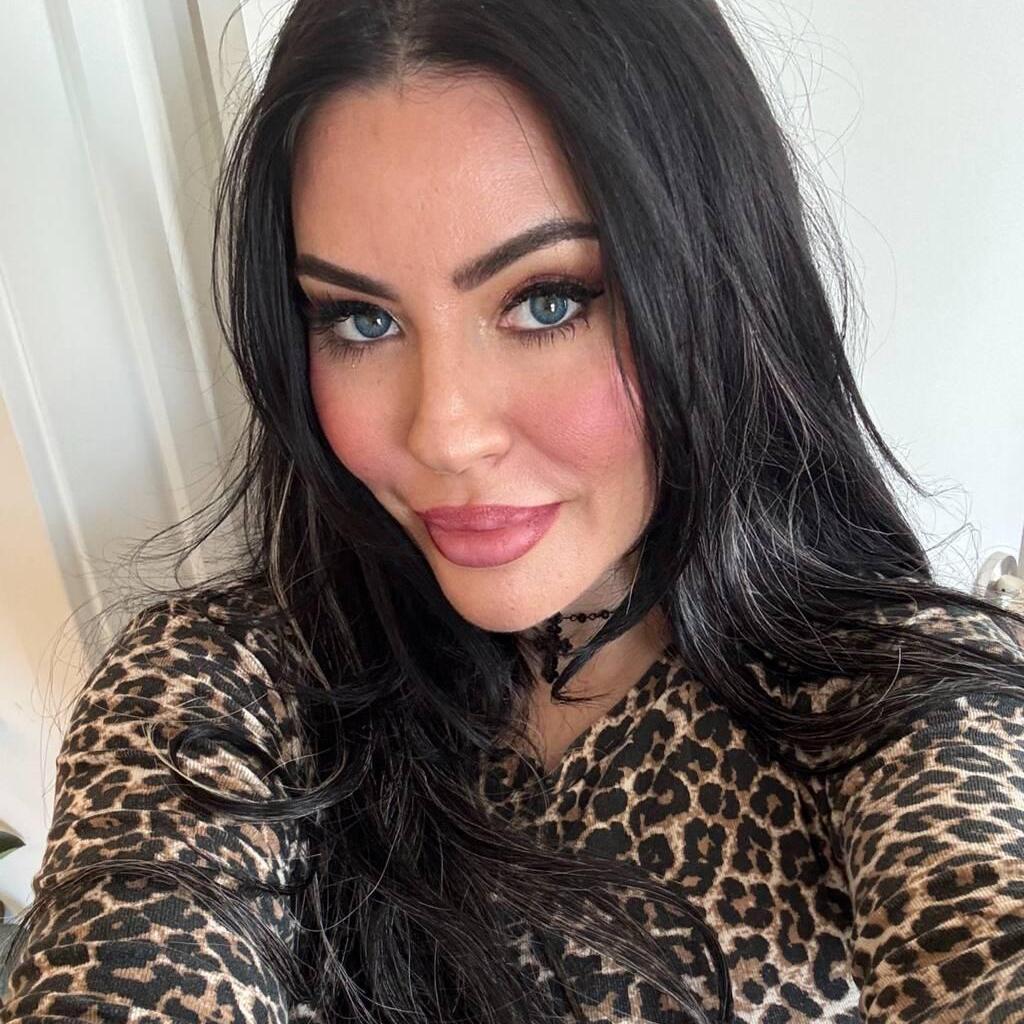 
                        Sarah
                     is Female Escorts. | Trois Rivieres | Quebec | Canada | canadapleasure.com 