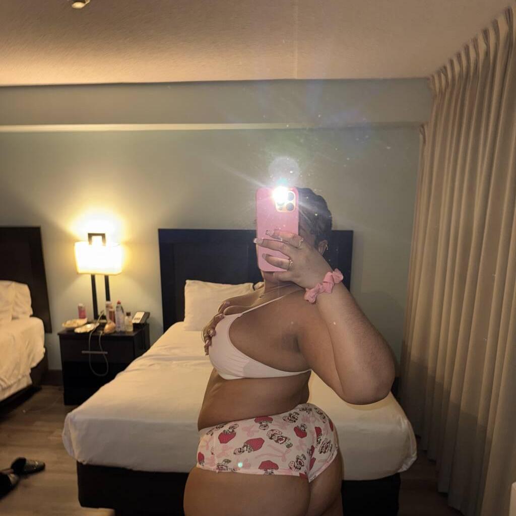 
                        Sweethoney
                     is Female Escorts. | Toronto | Ontario | Canada | canadapleasure.com 