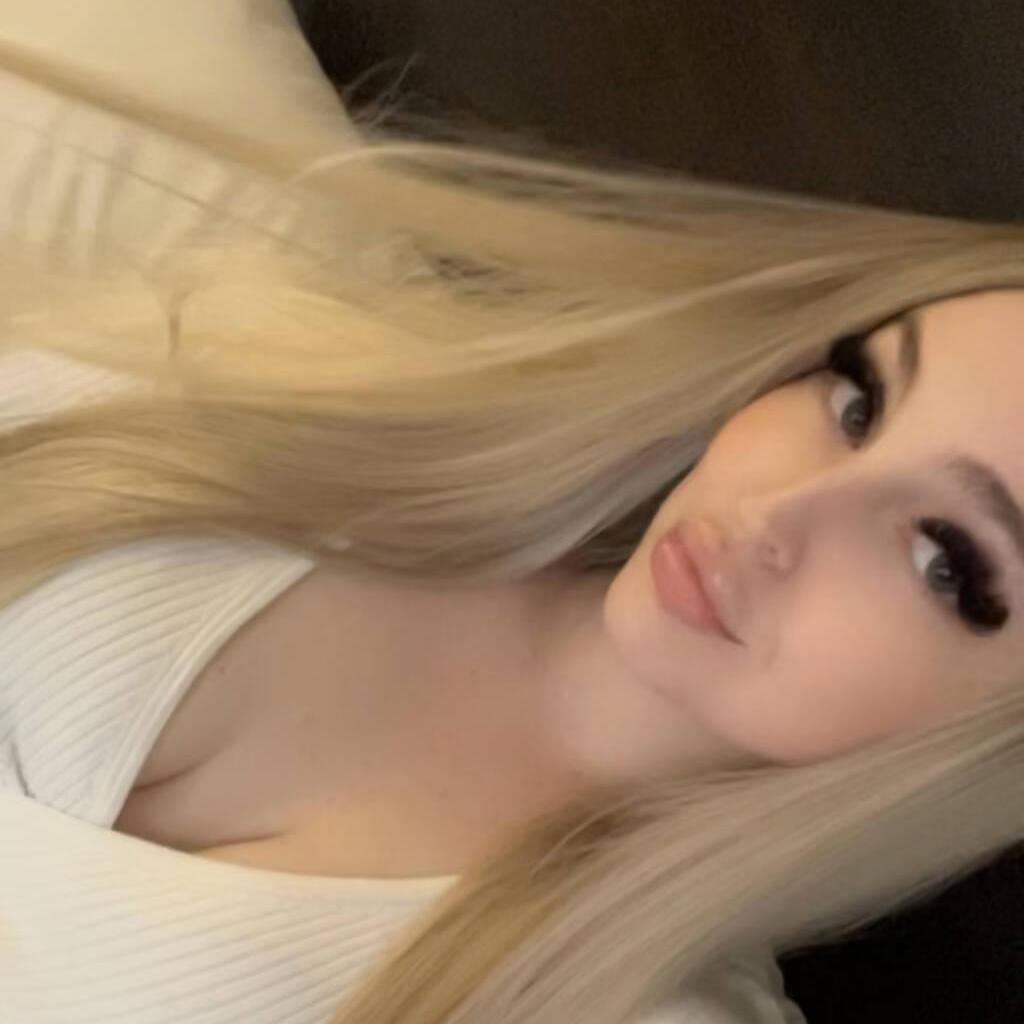 
                        Bella
                     is Female Escorts. | Barrie | Ontario | Canada | canadapleasure.com 