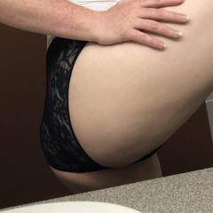 
                        Molly
                     is Female Escorts. | Hamilton | Ontario | Canada | canadapleasure.com 