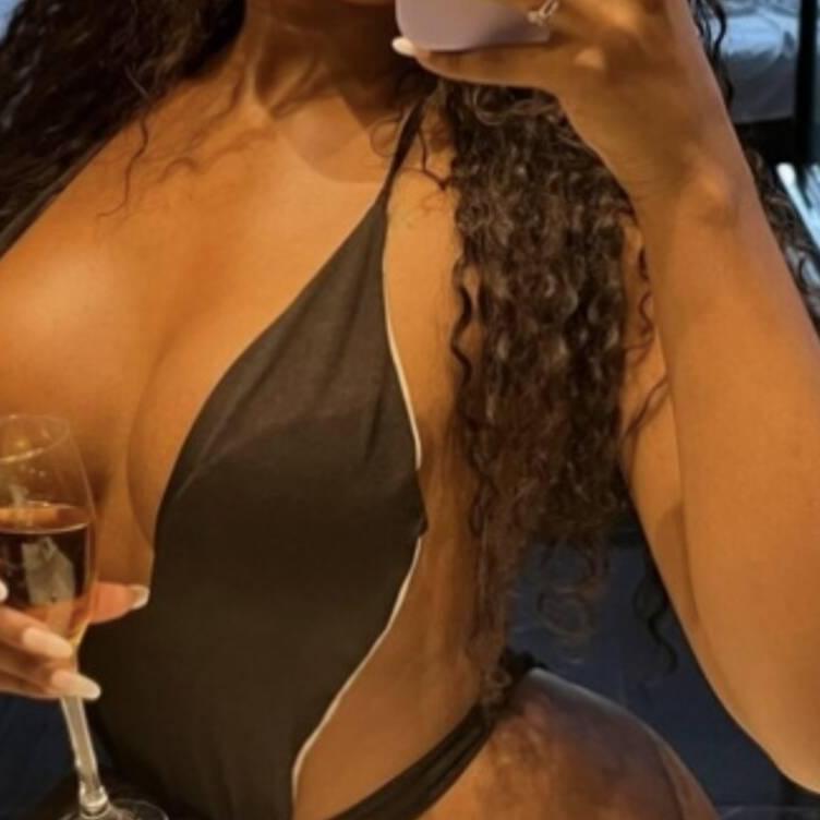 
                        Taylor
                     is Female Escorts. | Red Deer | Alberta | Canada | canadapleasure.com 