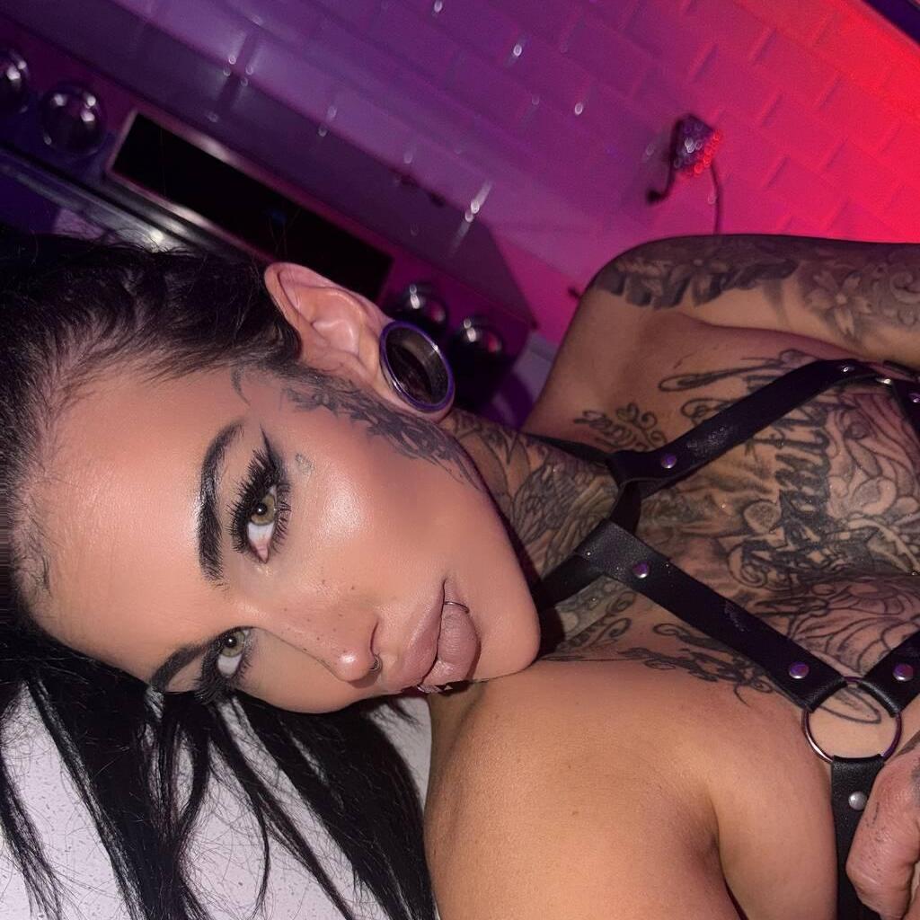 
                        Blake addison
                     is Female Escorts. | Calgary | Alberta | Canada | canadapleasure.com 