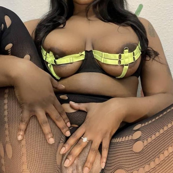 
                        Lola
                     is Female Escorts. | Calgary | Alberta | Canada | canadapleasure.com 