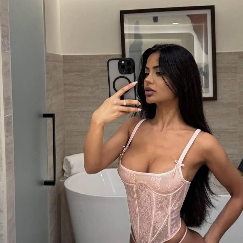 
                        Mimi
                     is Female Escorts. | Sarnia | Ontario | Canada | canadapleasure.com 