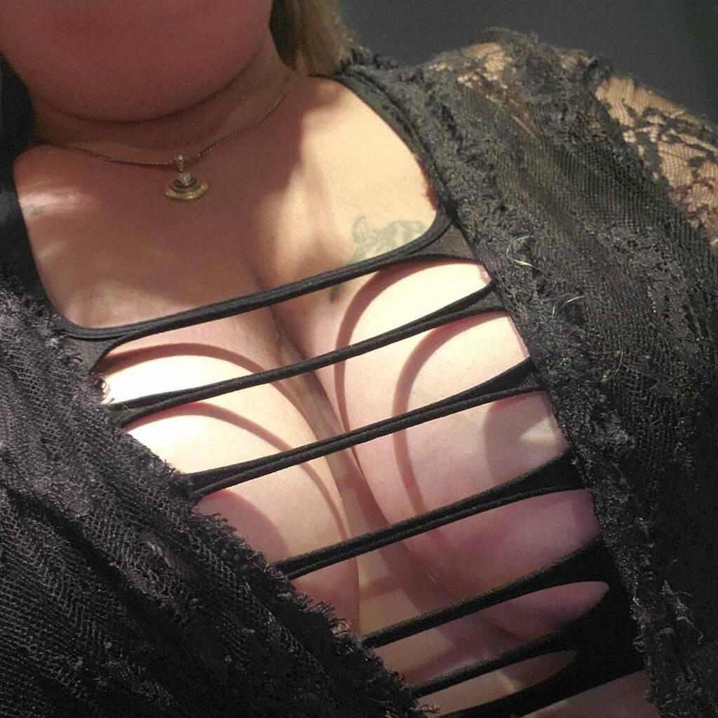 
                        BELLA
                     is Female Escorts. | Niagara | Ontario | Canada | canadapleasure.com 