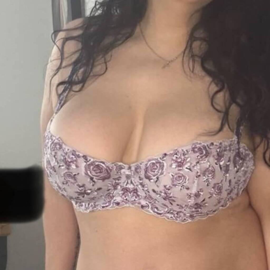 
                        Sara
                     is Female Escorts. | Sherbrooke | Quebec | Canada | canadapleasure.com 