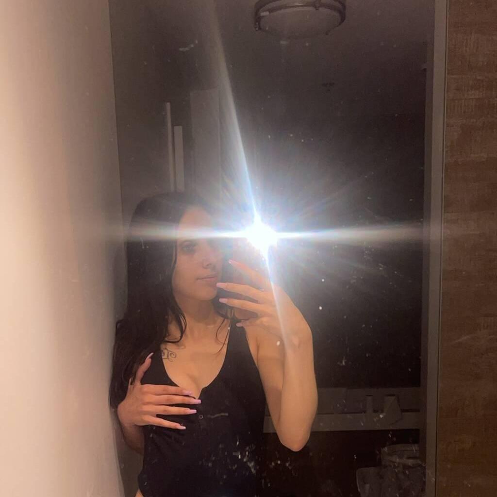 
                        Laurie
                     is Female Escorts. | Sherbrooke | Quebec | Canada | canadapleasure.com 