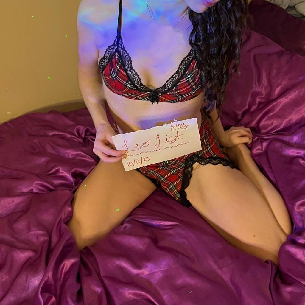 
                        Silky
                     is Female Escorts. | Toronto | Ontario | Canada | canadapleasure.com 