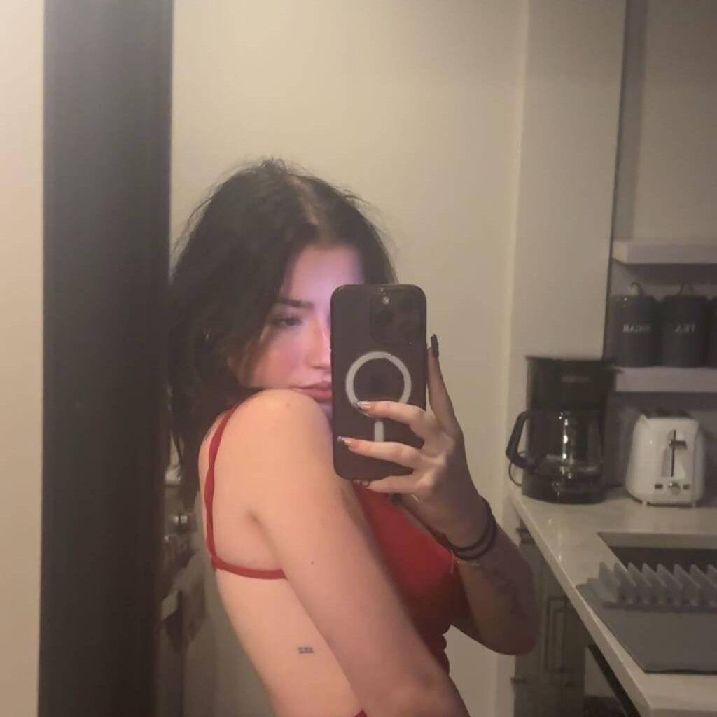 
                        Mia
                     is Female Escorts. | Montreal | Quebec | Canada | canadapleasure.com 