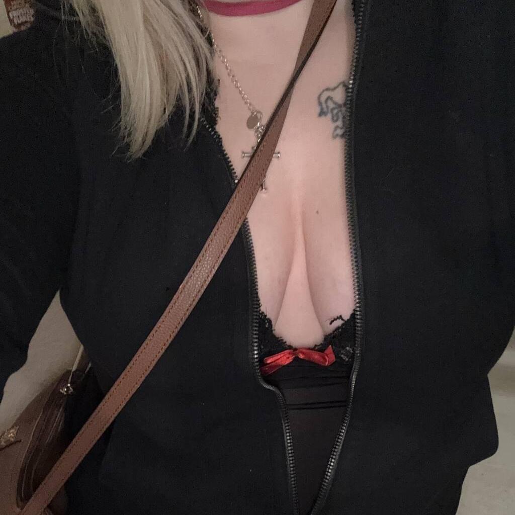 
                        Twenty
                     is Female Escorts. | Kelowna | British Columbia | Canada | canadapleasure.com 