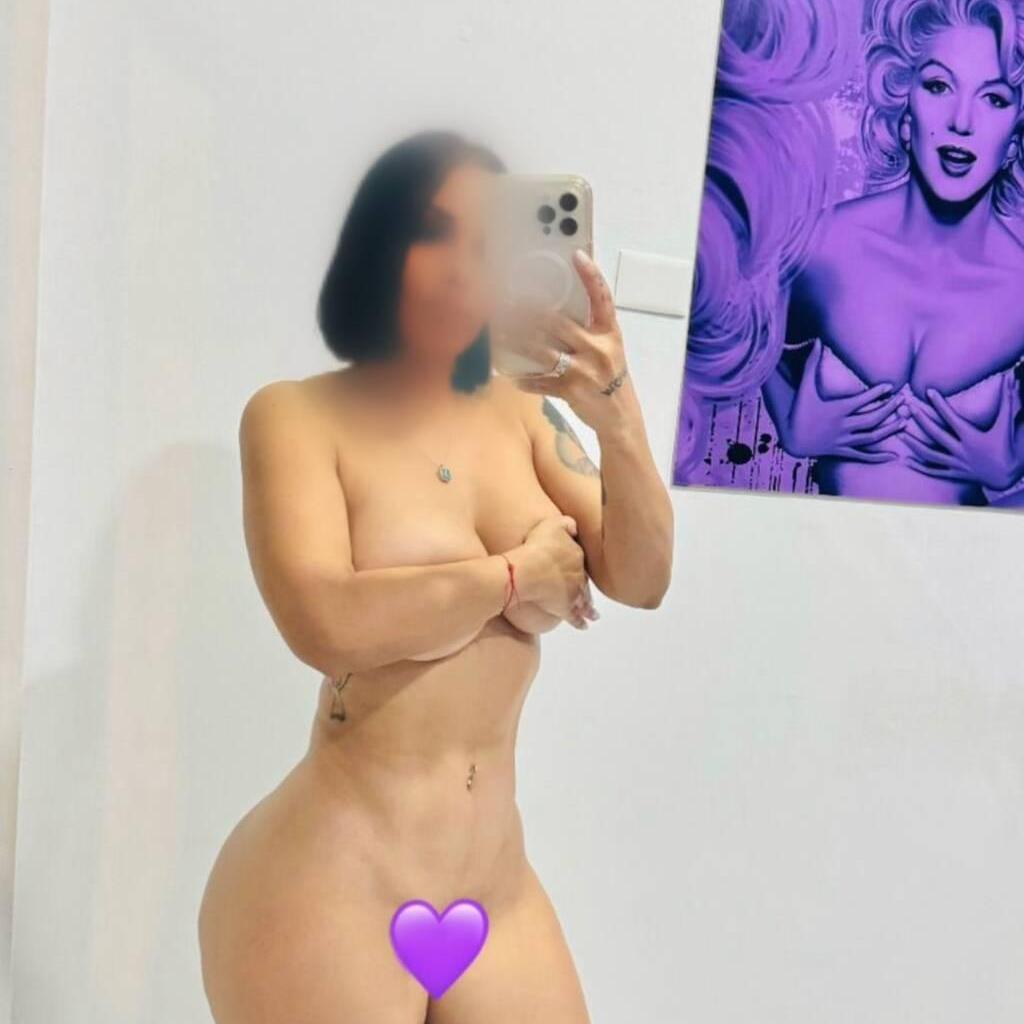 
                        Pari
                     is Female Escorts. | Niagara | Ontario | Canada | canadapleasure.com 