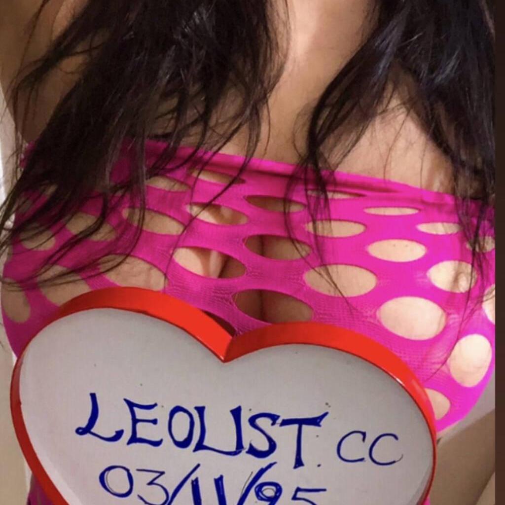 
                        Vivienne
                     is Female Escorts. | Vancouver | British Columbia | Canada | canadapleasure.com 