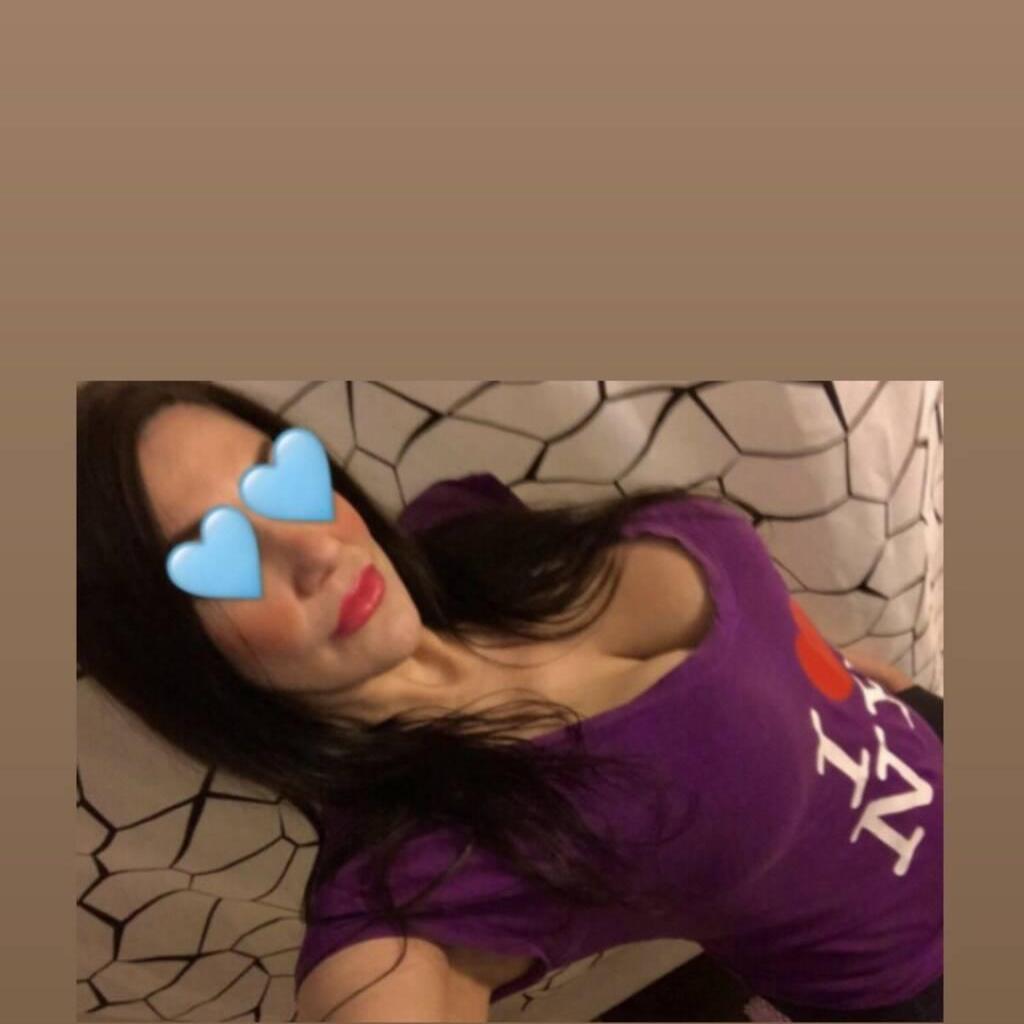 
                        Vivienne
                     is Female Escorts. | Vancouver | British Columbia | Canada | canadapleasure.com 