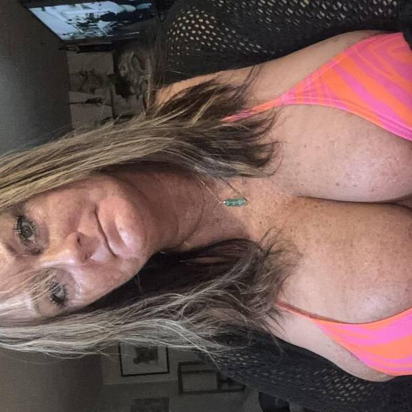 
                        Jess
                     is Female Escorts. | Abbotsford | British Columbia | Canada | canadapleasure.com 