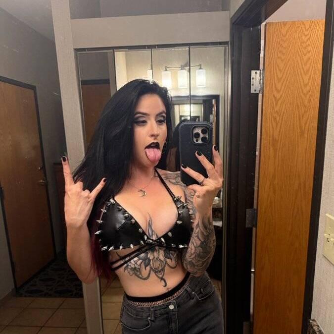 
                        Hannah
                     is Female Escorts. | St. John | New Brunswick | Canada | canadapleasure.com 