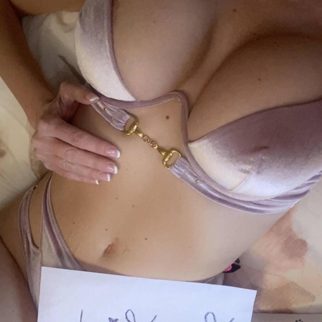 
                        Blondie
                     is Female Escorts. | Kitchener | Ontario | Canada | canadapleasure.com 