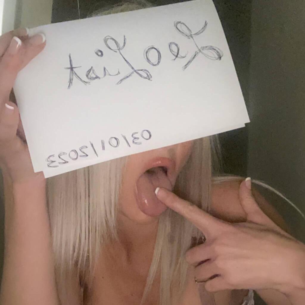 
                        Blondie
                     is Female Escorts. | Kitchener | Ontario | Canada | canadapleasure.com 