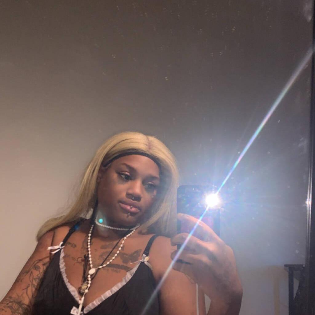 
                        Empress
                     is Female Escorts. | windsor | Ontario | Canada | canadapleasure.com 
