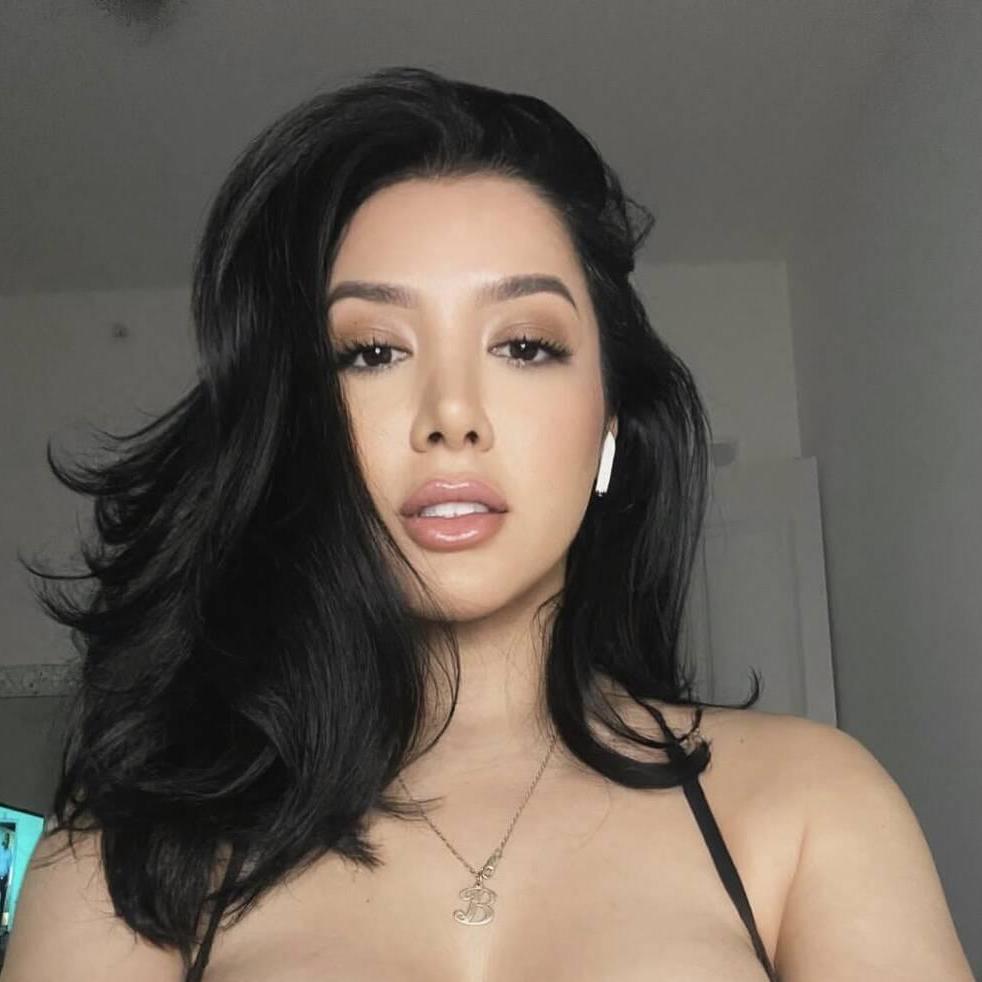 
                        Betty
                     is Female Escorts. | Barrie | Ontario | Canada | canadapleasure.com 