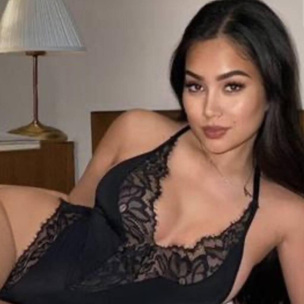 
                        Naomi
                     is Female Escorts. | Calgary | Alberta | Canada | canadapleasure.com 