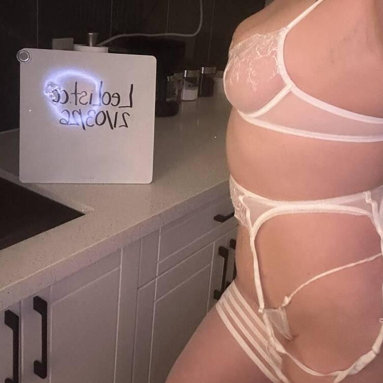 
                        Aurora
                     is Female Escorts. | Hamilton | Ontario | Canada | canadapleasure.com 