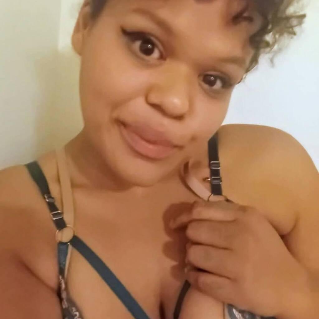 
                        CHAY
                     is Female Escorts. | Calgary | Alberta | Canada | canadapleasure.com 