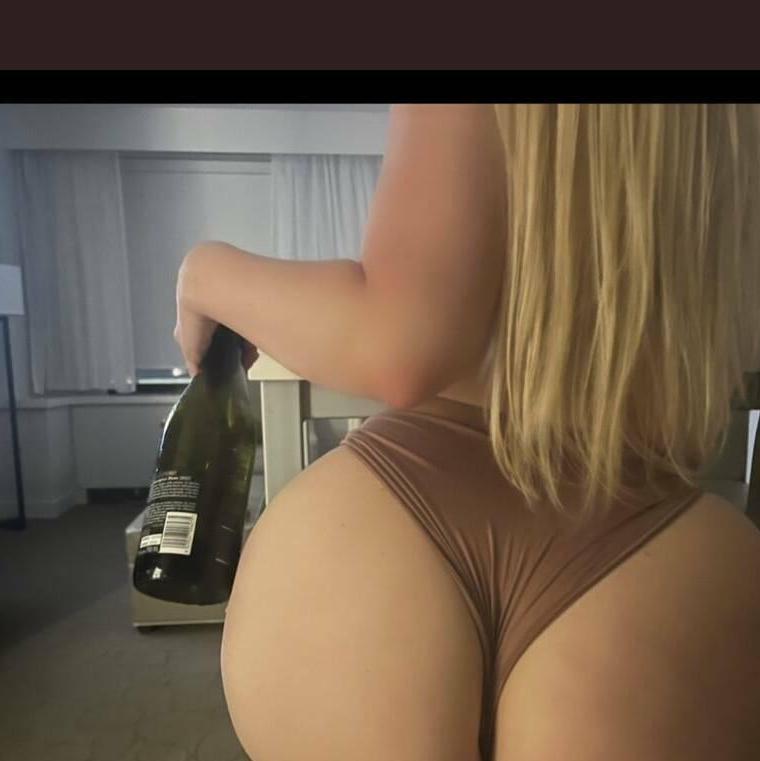 
                        Nihkky
                     is Female Escorts. | Sarnia | Ontario | Canada | canadapleasure.com 