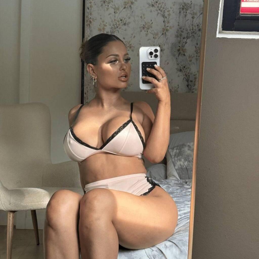 
                        Vicky
                     is Female Escorts. | Prince Albert | Saskatchewan | Canada | canadapleasure.com 