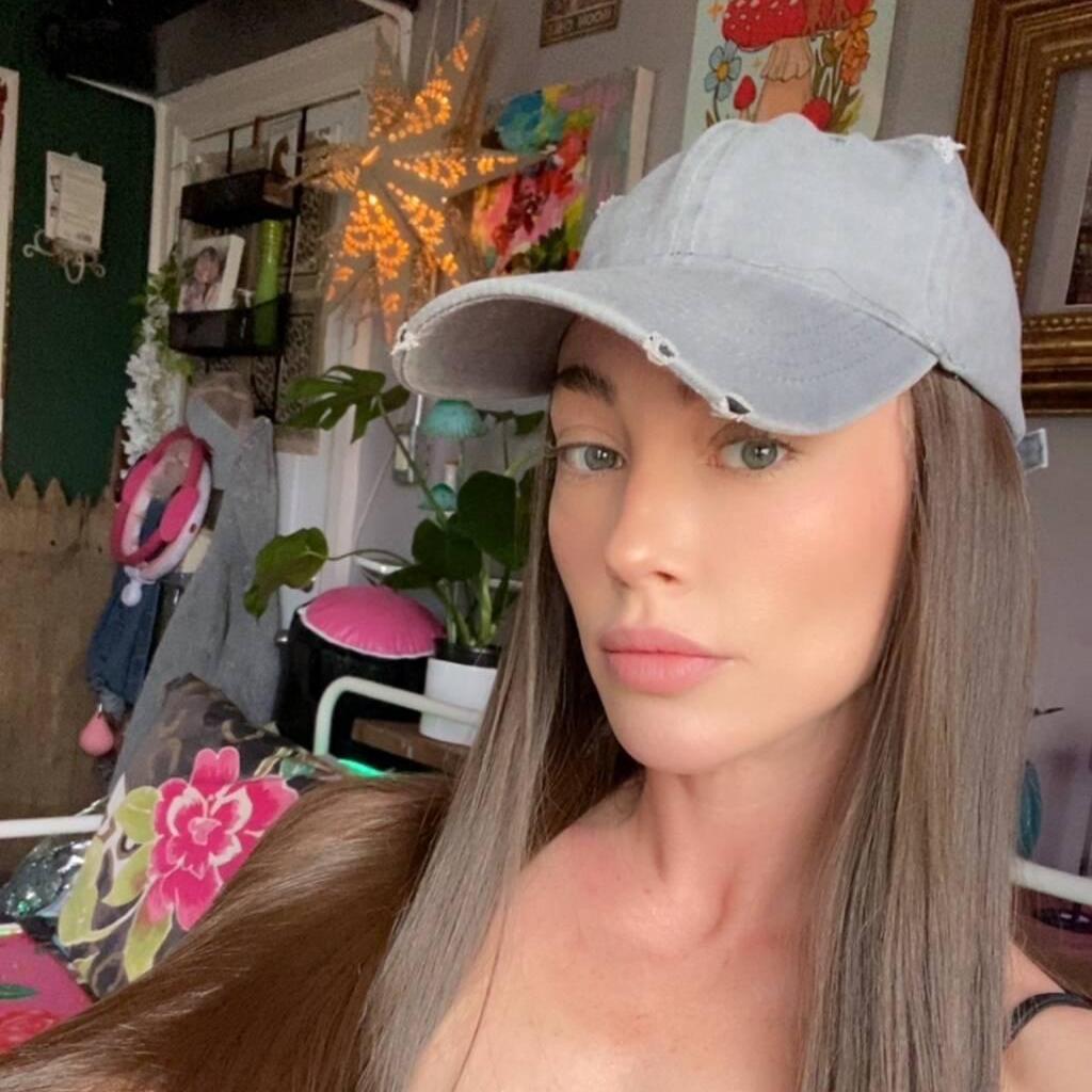 
                        Emily
                     is Female Escorts. | Hamilton | Ontario | Canada | canadapleasure.com 