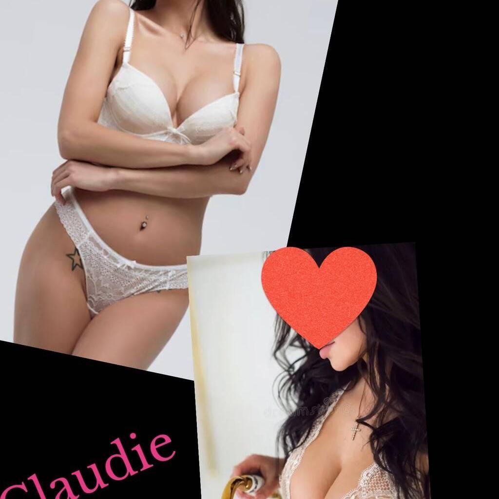 
                        Les copines
                     is Female Escorts. | Montreal | Quebec | Canada | canadapleasure.com 