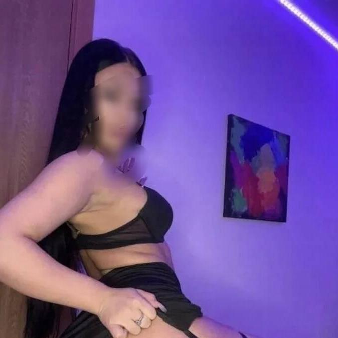 
                        Luna
                     is Female Escorts. | windsor | Ontario | Canada | canadapleasure.com 