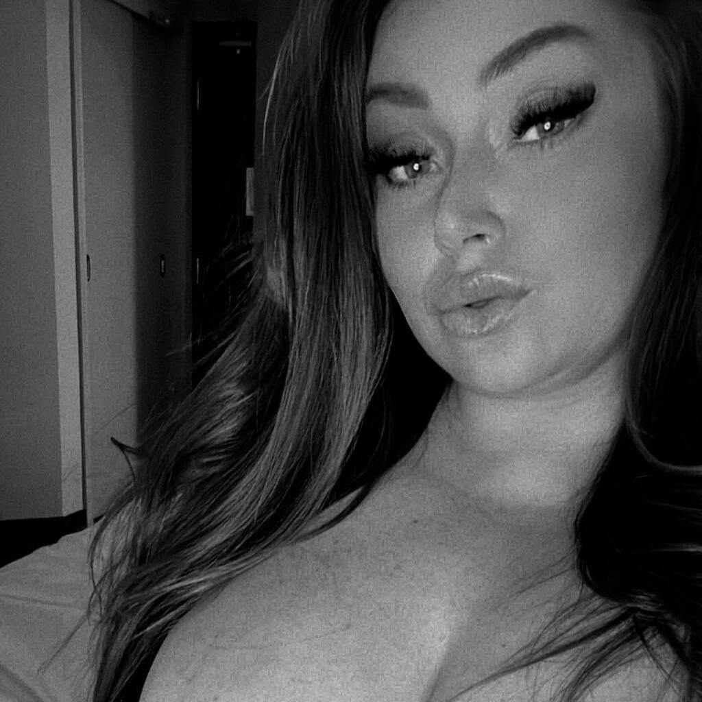 
                        Carly Carmichael
                     is Female Escorts. | Yukon | Yukon | Canada | canadapleasure.com 