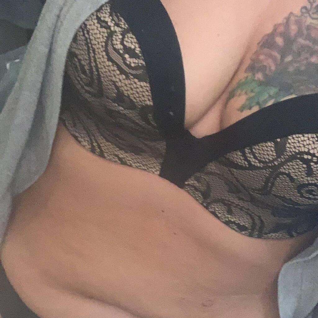 
                        Ehma
                     is Female Escorts. | Vancouver | British Columbia | Canada | canadapleasure.com 