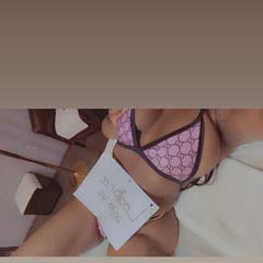 
                        Monica
                     is Female Escorts. | Calgary | Alberta | Canada | canadapleasure.com 