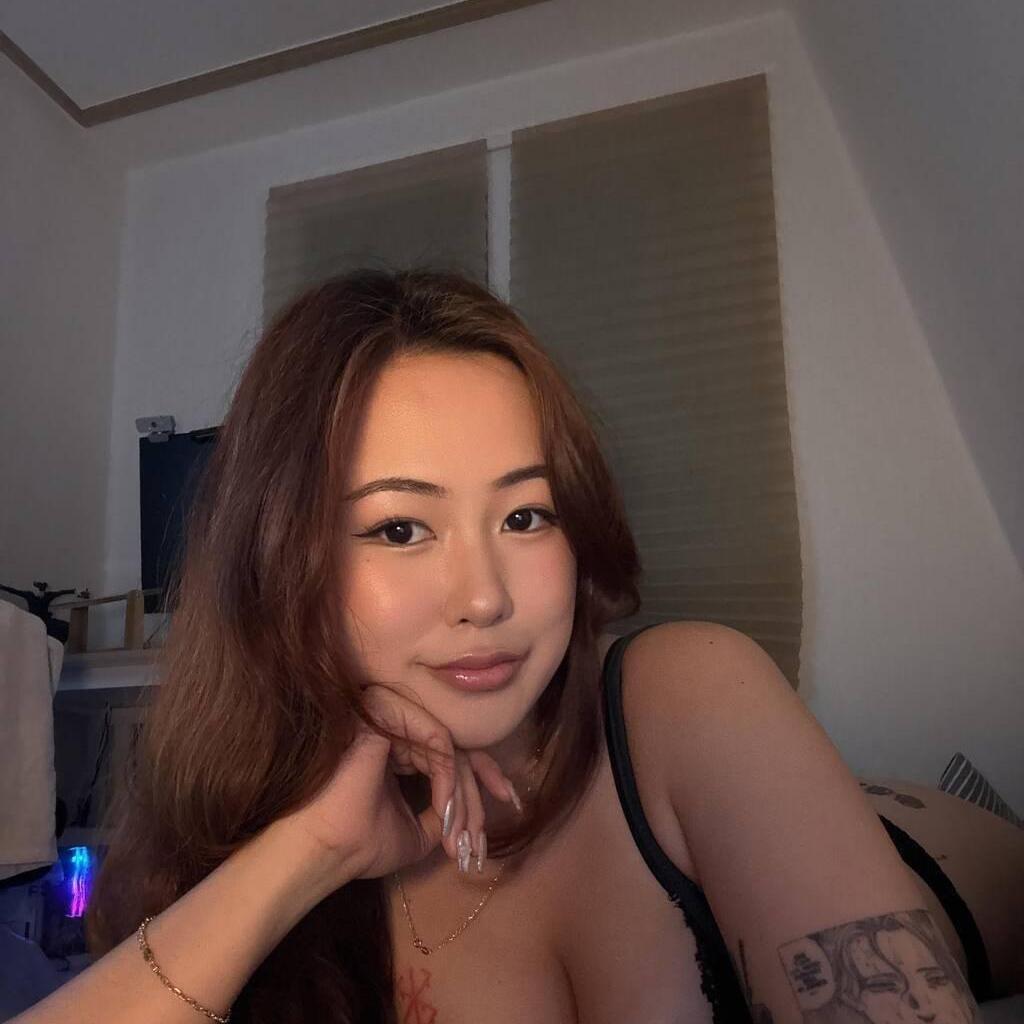 
                        Lili
                     is Female Escorts. | Edmonton | Alberta | Canada | canadapleasure.com 