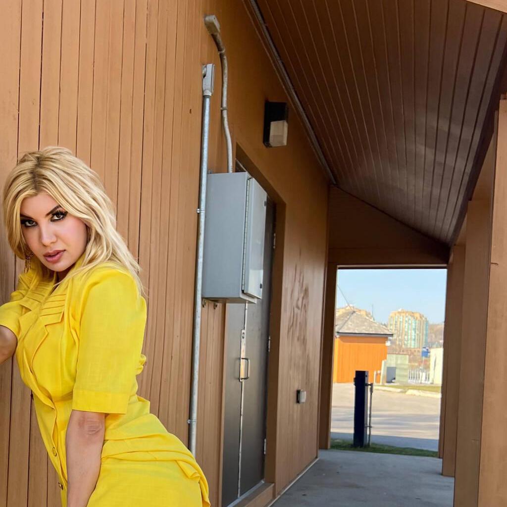 
                        Lola biggest tool
                     is Female Escorts. | Kingston | Ontario | Canada | canadapleasure.com 