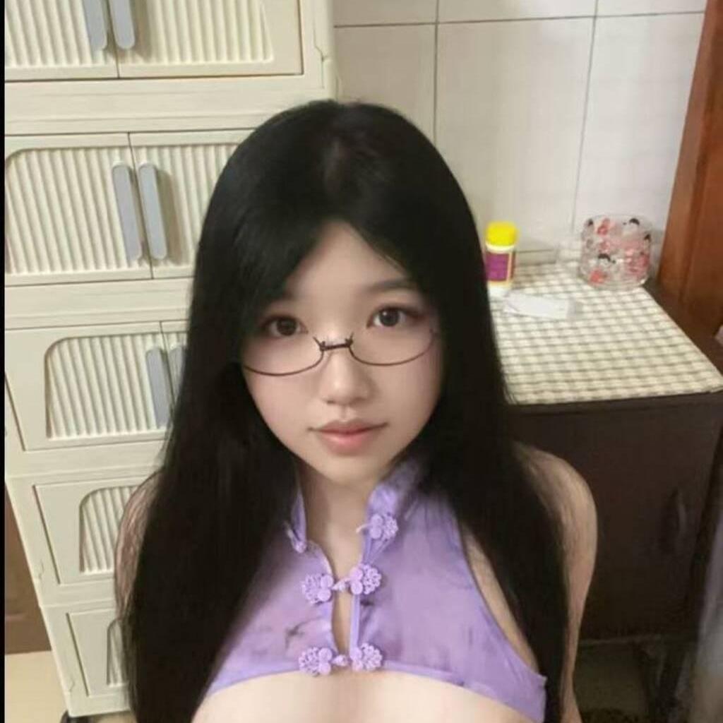 
                        Luna
                     is Female Escorts. | Edmonton | Alberta | Canada | canadapleasure.com 