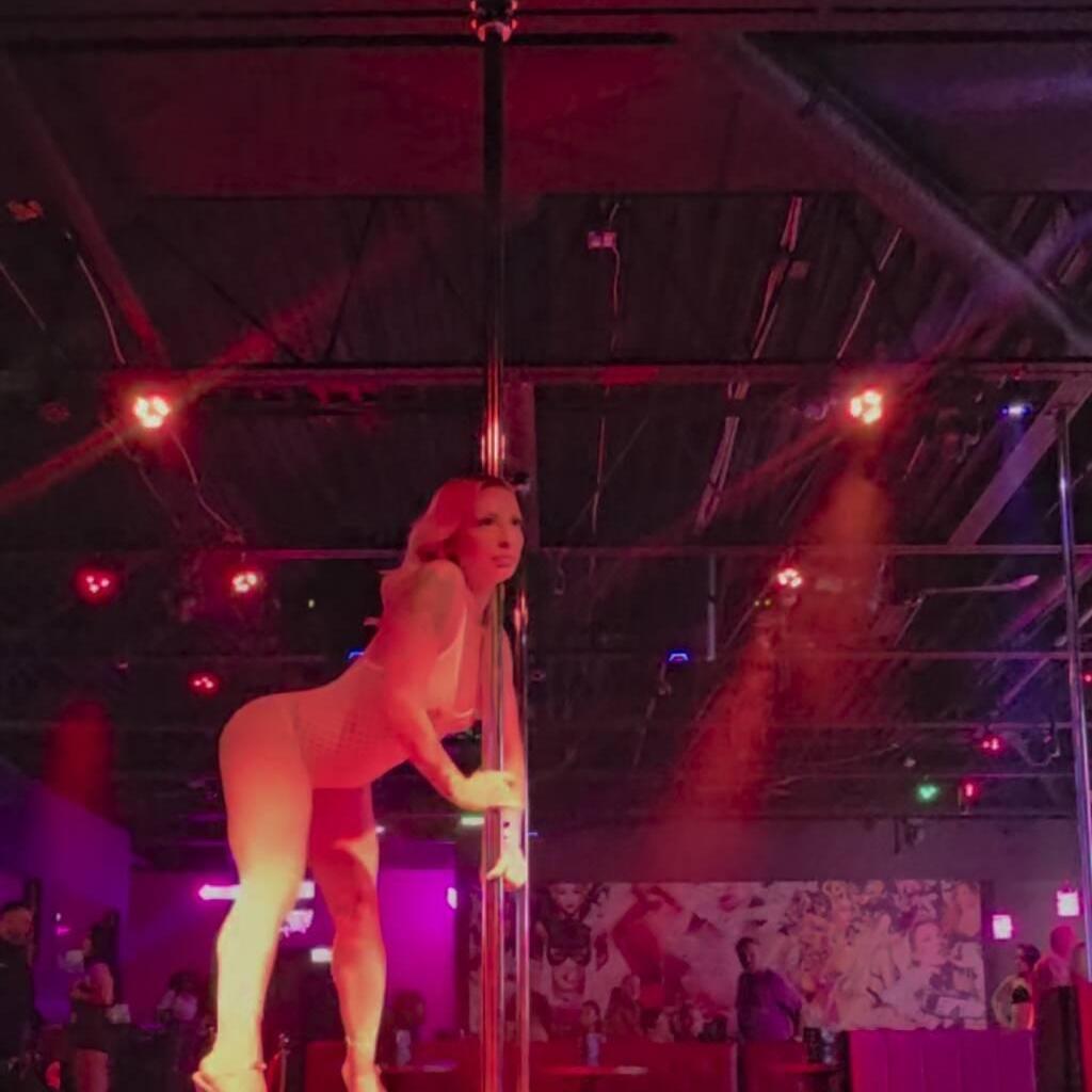 
                        Jenna
                     is Female Escorts. | Sarnia | Ontario | Canada | canadapleasure.com 