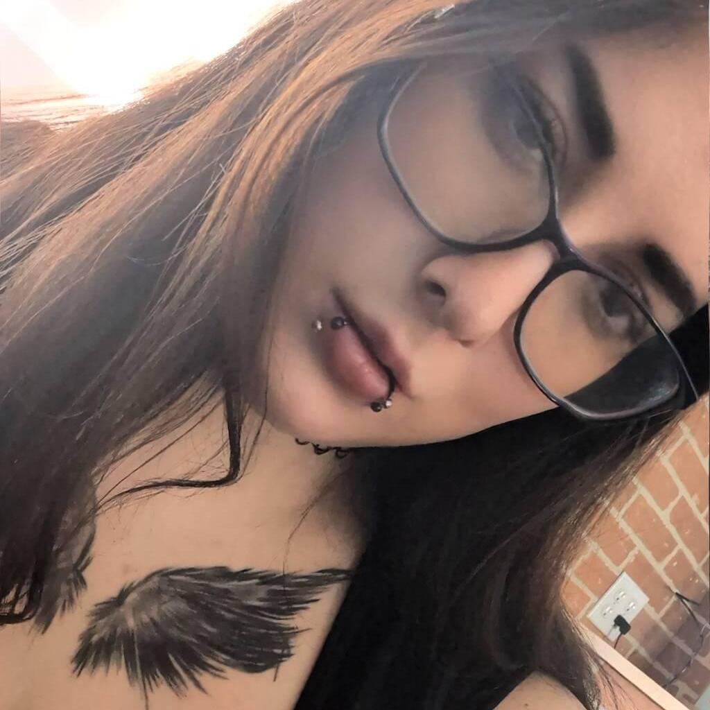 
                        Skyehigh
                     is Female Escorts. | Trois Rivieres | Quebec | Canada | canadapleasure.com 