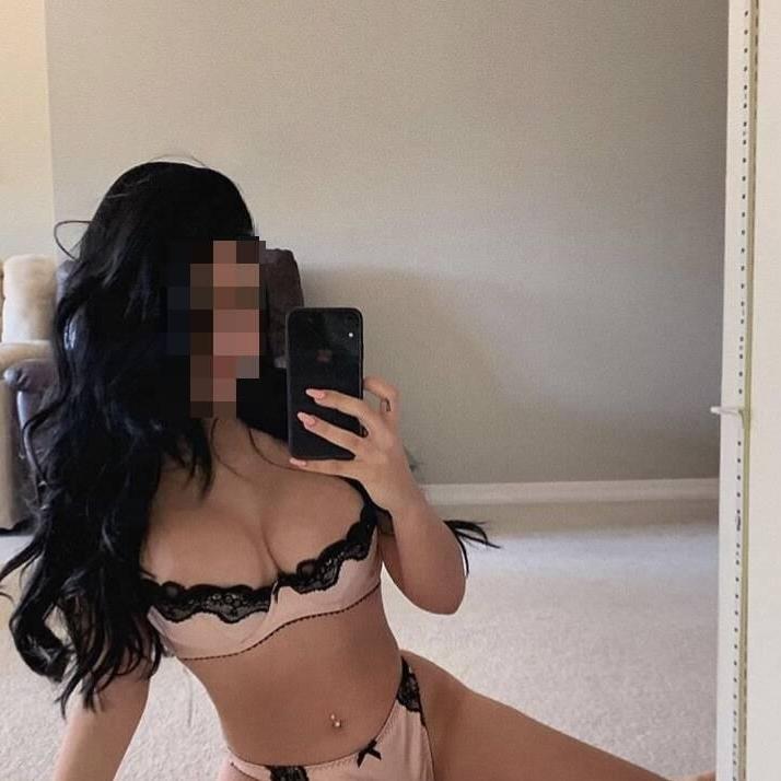 
                        Sarah
                     is Female Escorts. | Abbotsford | British Columbia | Canada | canadapleasure.com 