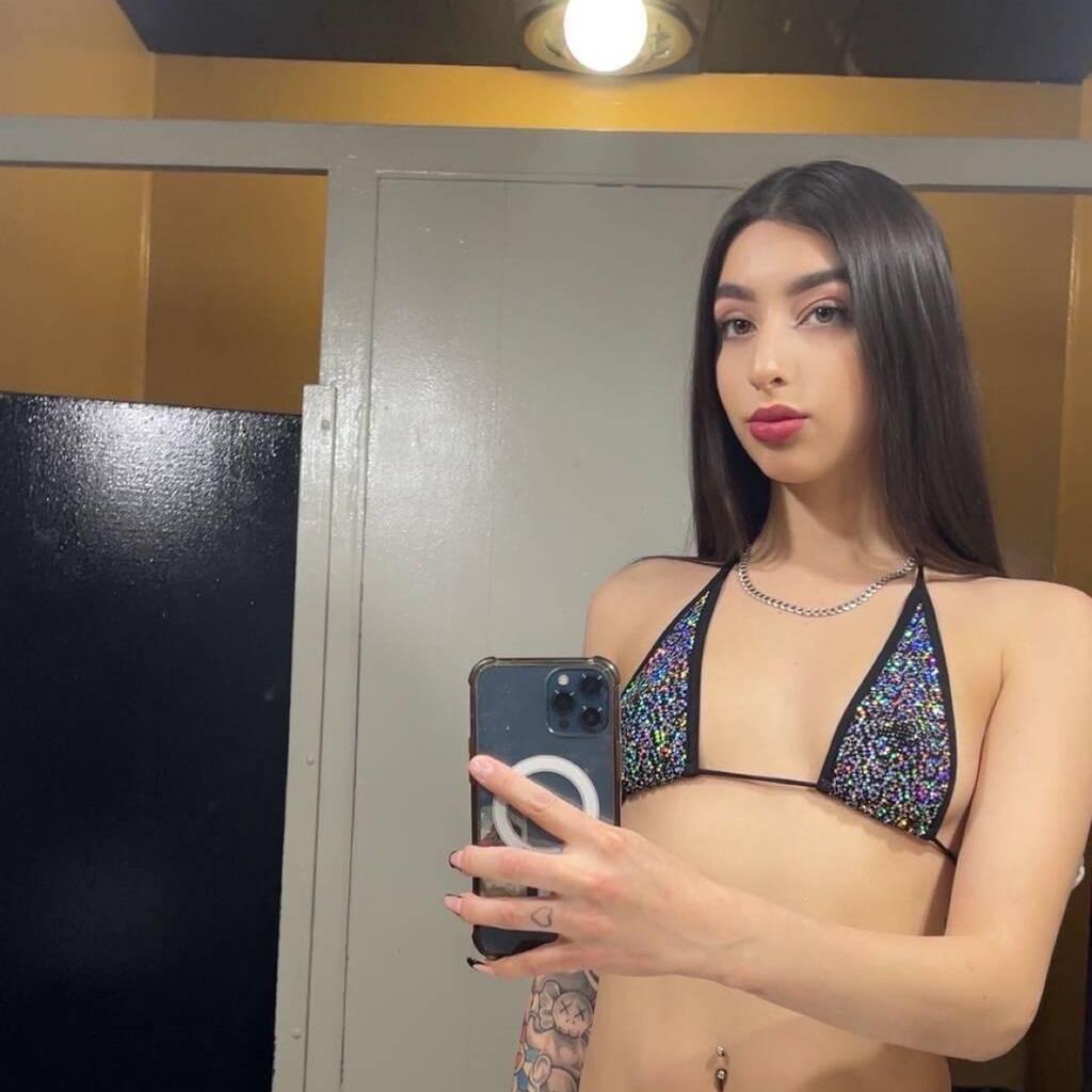 
                        Julia Luna
                     is Female Escorts. | Toronto | Ontario | Canada | canadapleasure.com 