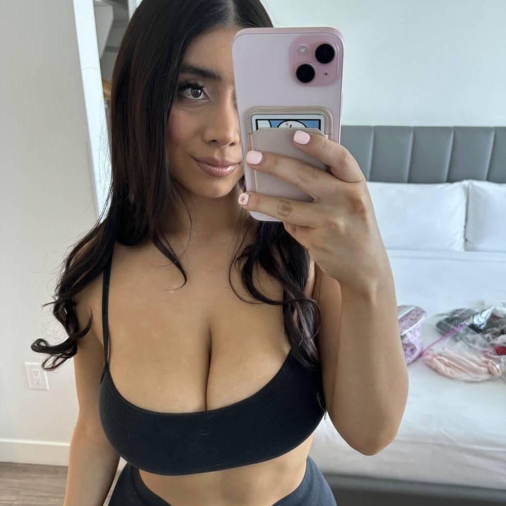 
                        Felina
                     is Female Escorts. | Prince George | British Columbia | Canada | canadapleasure.com 