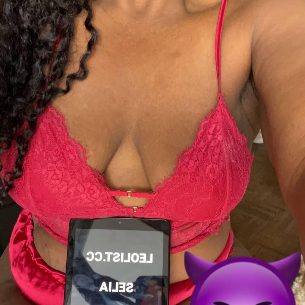 
                        Selia
                     is Female Escorts. | Niagara | Ontario | Canada | canadapleasure.com 